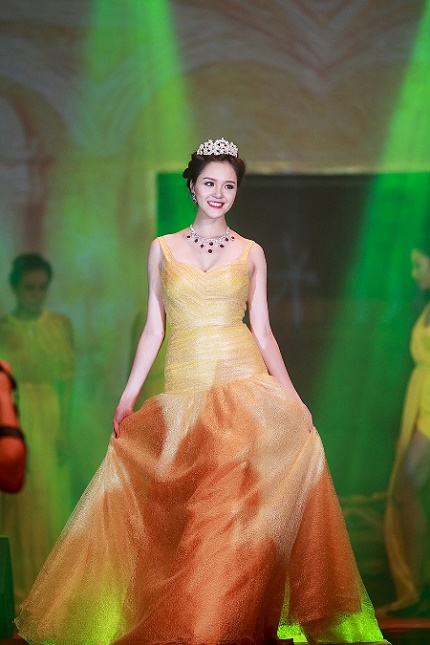 Ấn tượng c&aacute;c bảo vật DOJI & Đ&ecirc;m tr&igrave;nh diễn trang sức  6