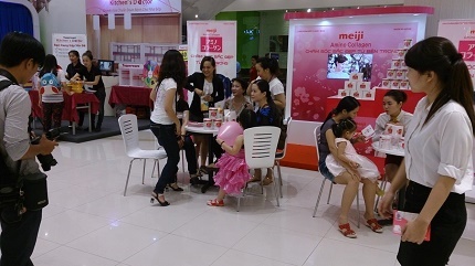 Sự kiện d&ugrave;ng thử sản phẩm Amino Collagen của h&atilde;ng Meiji Nhật Bản 10