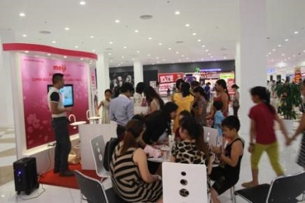 Sự kiện d&ugrave;ng thử sản phẩm Amino Collagen của h&atilde;ng Meiji Nhật Bản 4