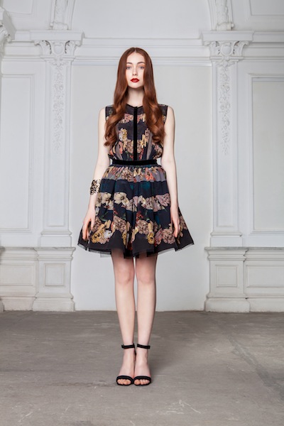 Niềm đam m&ecirc; thời trang của con g&aacute;i triệu ph&uacute; Nga 7