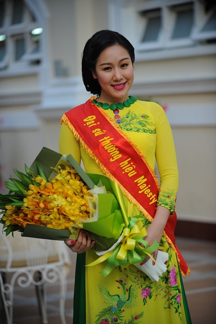 Hoa hậu Ng&ocirc; Phương Lan ch&iacute;nh thức l&agrave;m đại sứ thương hiệu Majesty XO 1