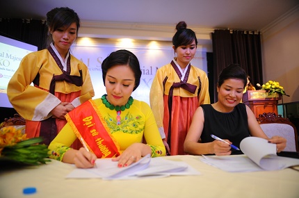 Hoa hậu Ng&ocirc; Phương Lan ch&iacute;nh thức l&agrave;m đại sứ thương hiệu Majesty XO 3