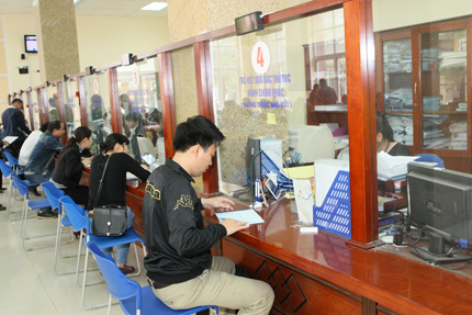 H&agrave; Nội: C&ocirc;ng chức c&ograve;n nhiều ứng xử &ldquo;xấu x&iacute;&rdquo; 1