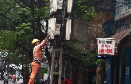 Bộ C&ocirc;ng Thương &ldquo;b&ecirc;nh&rdquo; d&acirc;n hay EVN? 1