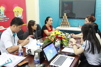 Ng&agrave;y gia đ&igrave;nh Việt Nam trọn vẹn c&ugrave;ng Sắc Ngọc Khang 1