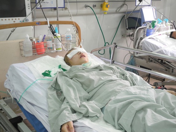 B&aacute;c sĩ n&oacute;i g&igrave; về t&igrave;nh trạng nữ sinh bị xe c&aacute;n tại X&atilde; Đ&agrave;n? 2