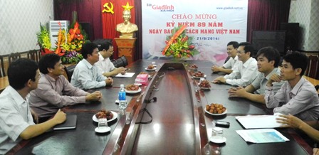 Lãnh đạo B&ocirc;̣ Y t&ecirc;́ chúc mừng Báo GĐ&XH nh&acirc;n ngày Báo chí cách mạng Vi&ecirc;̣t Nam 2