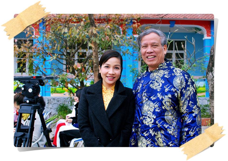 Ca sĩ Mỹ Linh được tặng chữ "Mã đáo thành công" cho năm Giáp Ngọ 12