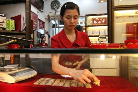 Từ h&ocirc;m nay Thống đốc NH c&oacute; quyền can thiệp thị trường v&agrave;ng 1