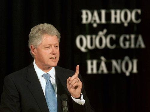 Cựu Tổng thống Mỹ Clinton muốn Biển Đông được giải quyết hòa bình 1 Cựu Tổng thống Mỹ Clinton muốn Biển Đông được giải quyết hòa bình 1