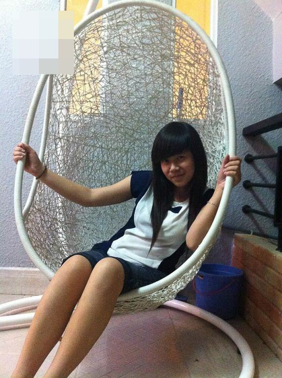 Xuất hiện c&ocirc; g&aacute;i giống ca sỹ Kh&aacute;nh Phương như 2 giọt nước 4