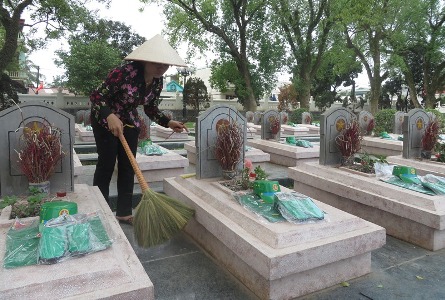 Người d&acirc;n Điện Bi&ecirc;n mở cửa nh&agrave; đ&oacute;n cựu chiến binh 6