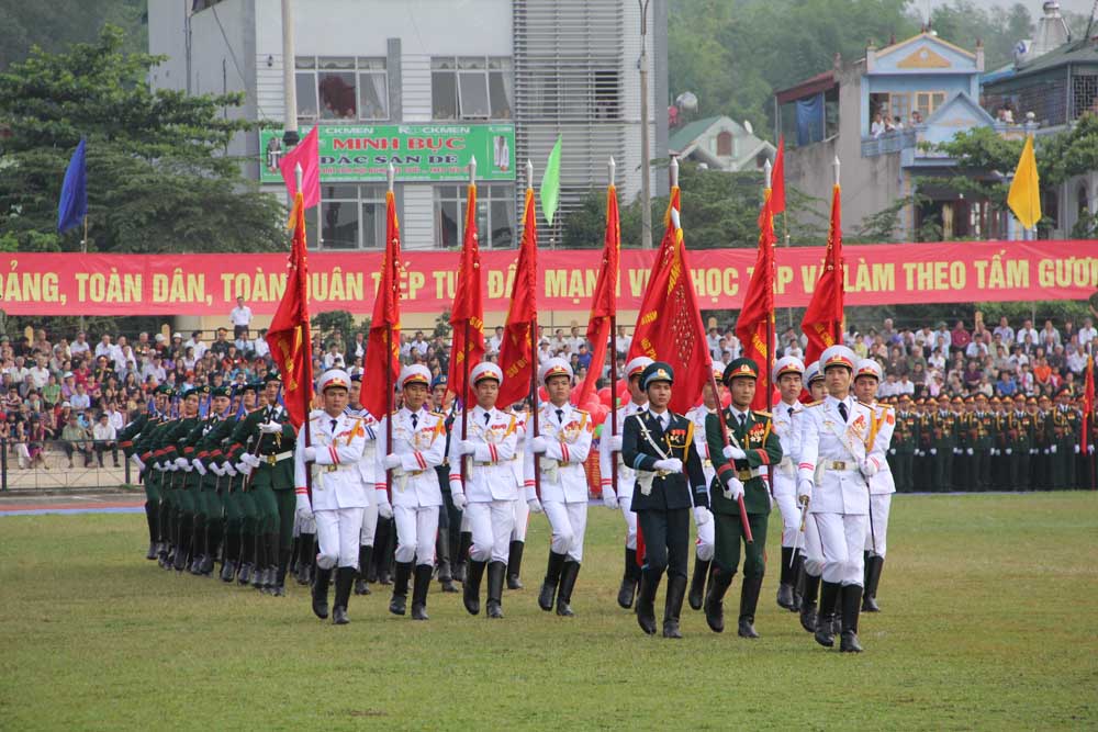 Cận cảnh lễ diễu binh ho&agrave;ng tr&aacute;ng mừng 60 năm chiến thắng Điện Bi&ecirc;n Phủ 7