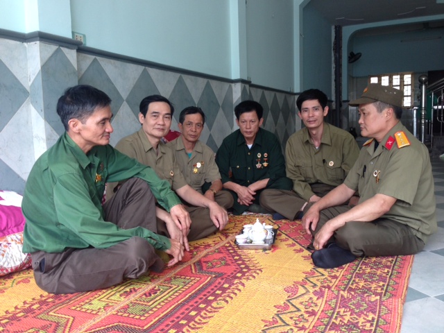 Người d&acirc;n Điện Bi&ecirc;n mở cửa nh&agrave; đ&oacute;n cựu chiến binh 4