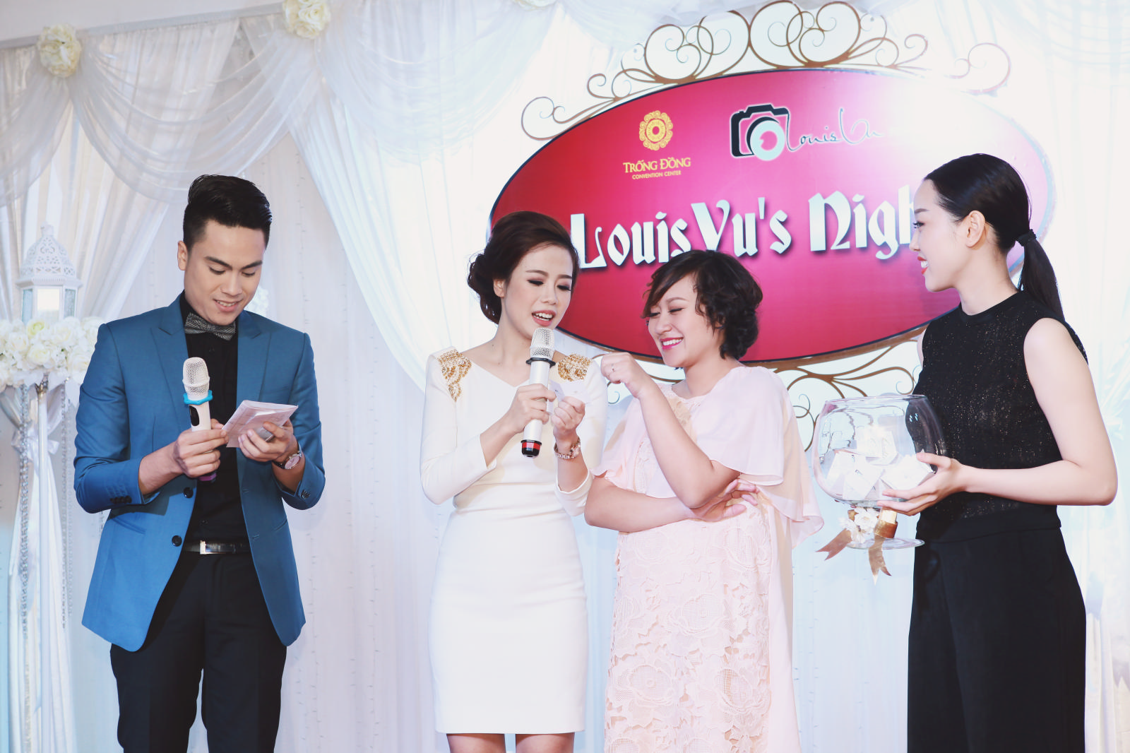 Khánh Linh “vác” bụng bầu 6 tháng lên sân khấu 4