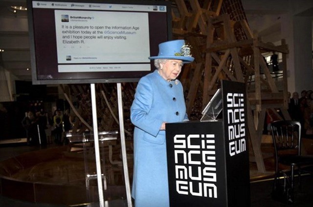 Hình ảnh Nữ Hoàng Anh đánh và chia sẻ tweet. Nguồn: Science Museum/Theverge