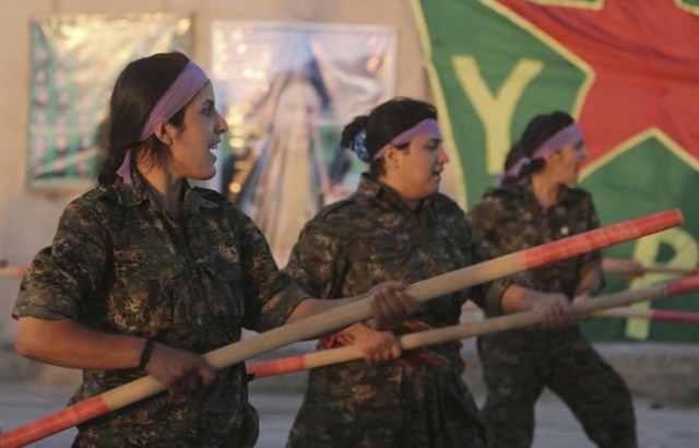 Các nữ chiến binh người Kurd ở Kobane. Nguồn: Reuters