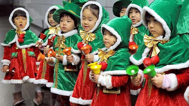 South Korea Christmas children 