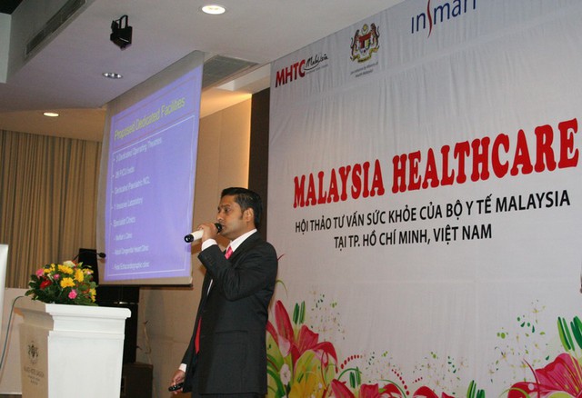 Một chuyên gia y tế Malaysia đang chia sẻ cùng cộng đồng những kiến thức cần biết liên quan đến bệnh ung thư trong buổi hội thảo tổ chức hồi cuối tháng 10.