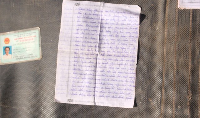Lá thư được phát hiện trong người nạn nhân.