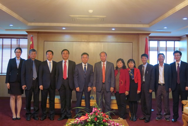 Tổng cục DS-KHHGĐ tiếp đo&agrave;n Ủy ban Quốc gia Y tế v&agrave; KHHGĐ Trung Quốc.