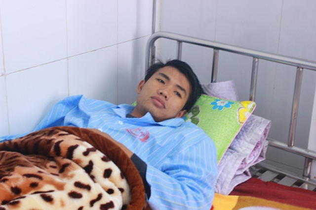Thiếu úy Nguyễn Ngọc Hào đang được theo dõi, cấp cứu tại Bệnh viện Đa khoa Nghệ An