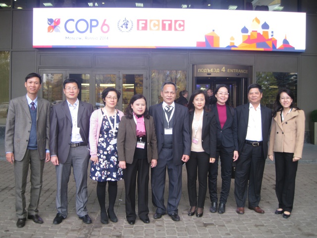 Đoàn Việt Nam tham dự COP 6.