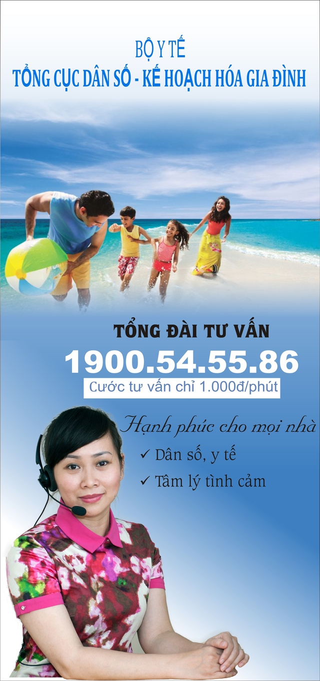 Mọi thông tin từ các vấn đề liên quan đến chính sách, pháp luật về công tác DS-KHHGĐ cho đến các vấn đề “nóng”, thời sự về dân số đều được các chuyên gia Tổng đài giải đáp tận tình. Ảnh: T.L