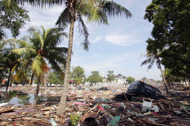 Một cái nhìn tổng quan về sự tàn phá của thiên tai ở Banda Aceh hôm 28/12/2004.