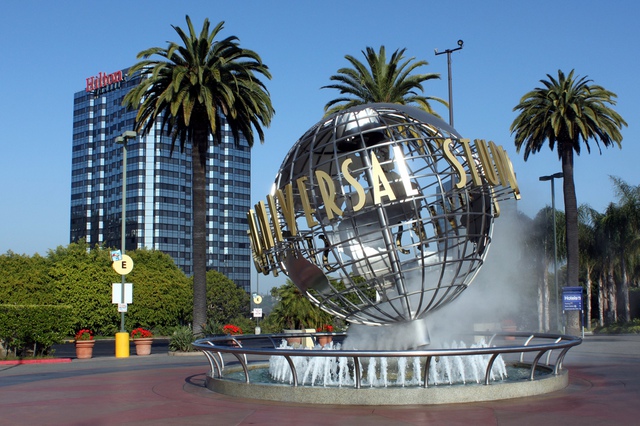 Universal Studios là một công viên giải trí mô phỏng như một trường quay lớn của Hollywood, chính thức hoạt động vào 3/2010 và trở thành điểm đến của nhiều du khách trên khắp thế giới.