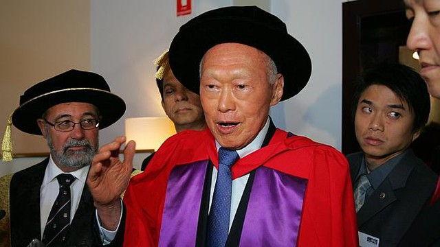 Lee Kuan Yew receives a Doctor of Laws from the Australian National University in March 2