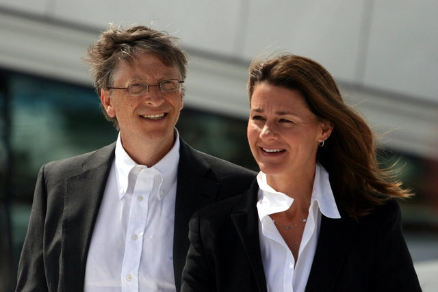 Melinda Gates là vợ của tỷ phú thế giới Bill Gates. Bà sinh ra và lớn lên tại Dallas, Texas, Mỹ và là nhân viên cũ của công ty Microsoft với chức danh người quản lý đơn vị sản phẩm của Microsoft Publisher, Microsoft Bob, Microsoft Encarta, và Expedia. Bà và tỷ phú Bill Gates tổ chức đám cưới vào 1/1/1994. Họ có với nhau 3 người con lần lượt là: Jennifer Katharine, Rory John, Phoebe Adele.