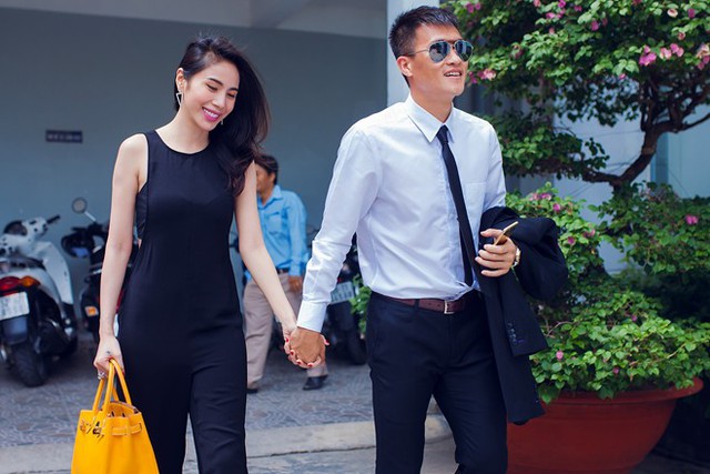 Thủy Tiên: Ở nhà, tôi thích bạo lực với Công Vinh hơn