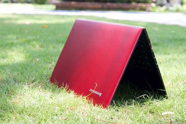 U41 là mẫu laptop có thiết kế vỏ kim loại, mỏng gọn và  rất đẹp.