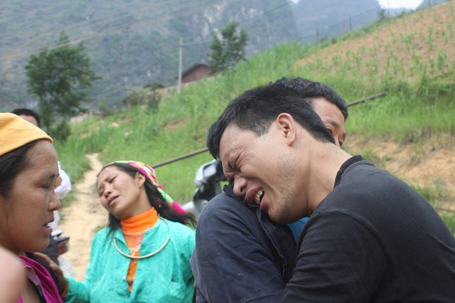 Vừ Gi&agrave; P&oacute;
ng&agrave;y đo&agrave;n tụ.