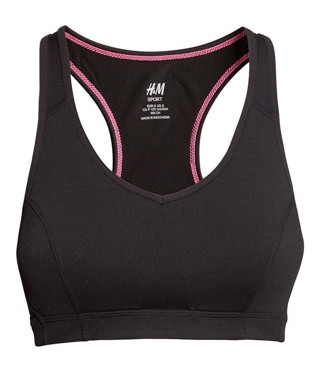  8 kiểu &aacute;o l&oacute;t mọi c&ocirc; g&aacute;i cần c&oacute; trong tủ