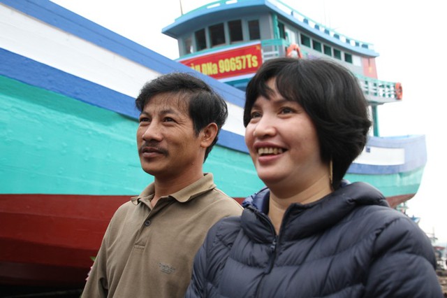 Vợ chồng anh Vốn, chị Hoa cho biết tổng số tiền đóng mới tàu cá này và ngư lưới cụ khoảng 7,5 tỷ đồng. Trong đó thành phố Đà Nẵng hỗ trợ cho vay 4,3 tỷ đồng