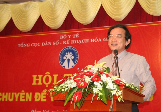 Phó Chủ tịch UBND tỉnh Đồng Nai chào mừng đại biểu các tỉnh, thành tham dự hội thảo.