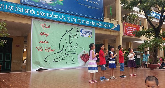 Hà Nội, trẻ đấm lưng, rửa chân, bố mẹ, lễ vu lan