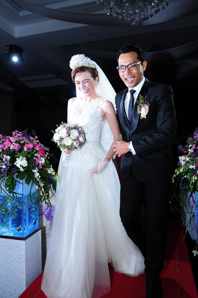Huỳnh Đông khóc nức nở trong ngày cưới Ái Châu
