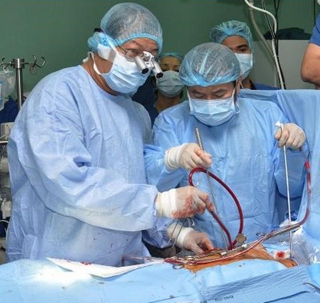 Chuyên gia tim mạch can thiệp nói hiện Việt Nam đã làm chủ hầu hết kỹ thuật can thiệp tim mạch, vấn đề nằm ở chỗ nhiều kỹ thuật có chi phí quá cao.