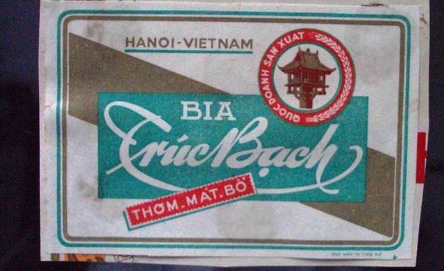 Tới năm 1957 nhà máy được Việt Nam xây dựng lại và đi vào hoạt động với cái tên Nhà máy bia Hà Nội. Ngày 15/8/1958, mẻ bia đầu tiên chính thức ra đời, được đặt tên là Trúc Bạch. Khoảng những năm của thập niên 80, đất nước khó khăn, loại bia cao cấp Trúc Bạch vượt quá khả năng tiêu dùng của người dân, nên việc sản xuất bia Trúc Bạch phải dừng lại.Năm 2010, chọn đúng dịp kỷ niệm đại lễ 1.000 năm Thăng Long, Habeco bất ngờ tái xuất bia Trúc Bạch.Trúc Bạch rất khó cạnh tranh do không làm rõ được phân khúc của mình.  