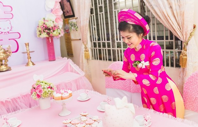 Lễ ăn hỏi theo phong cách Hello Kitty tại Bình Dương