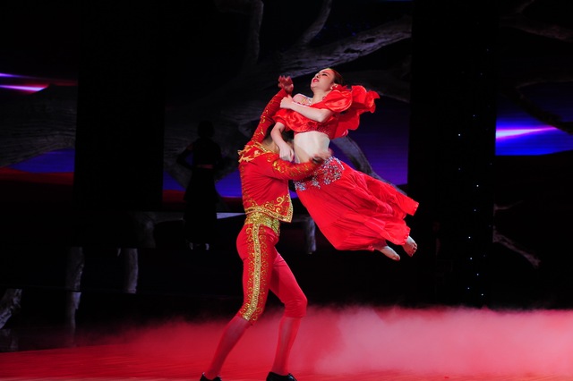Dù đầu tư khá nhiều vào bài nhảy, cũng như nhận được lời khen khích lệ, nhưng Angela Phương Trinh vẫn không ghi được số điểm cao nhất trong đêm diễn.