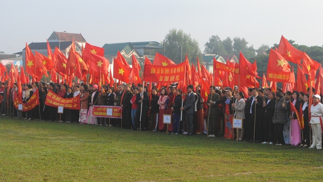 Lễ ra quan Chiến dịch Chăm sóc SKSS/KHHGĐ tại huyện Con Cuông - Nghệ An. Ảnh: Hồ Hà