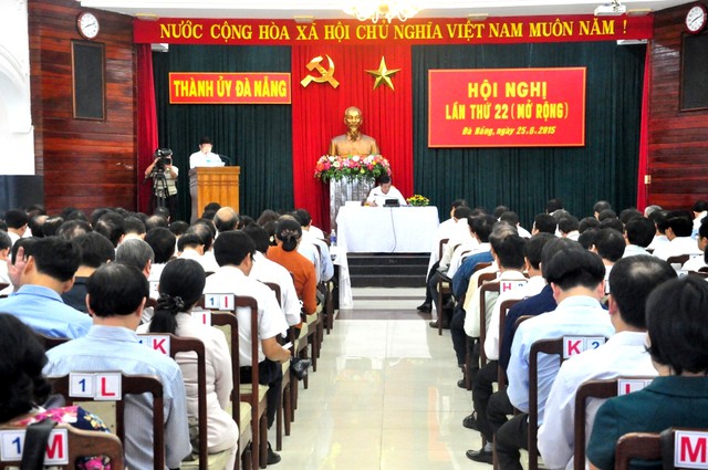 Hội nghị Th&agrave;nh ủy Đ&agrave; Nẵng (mở rộng) lần thứ 22 v&agrave;o s&aacute;ng 25/6. Ảnh Đ.H