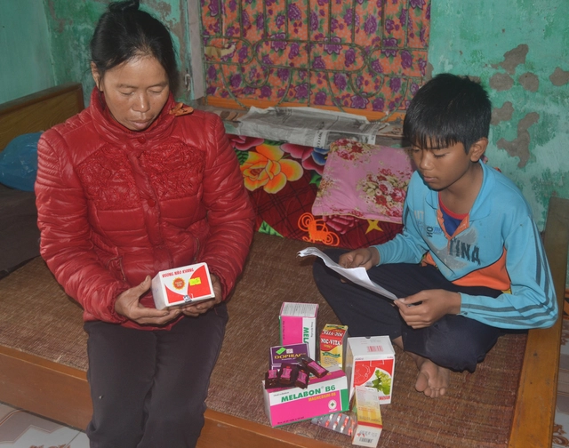 Một bạn đọc hảo tâm đã tài trợ đưa Trung đi khám và lấy thuốc tại BV Bạch Mai