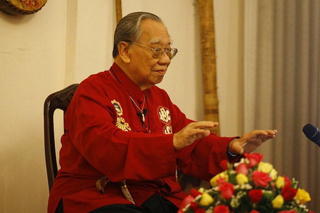 Giáo sư Trần Văn Khê lập di nguyện hôm 5/6 để tỏ ý về hậu sự của chính ông.