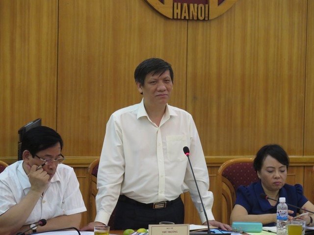 Thứ trưởng Bộ Y tế Nguyễn Thanh Long phát biểu tại buổi làm việc với UBND Thành phố Hà Nội