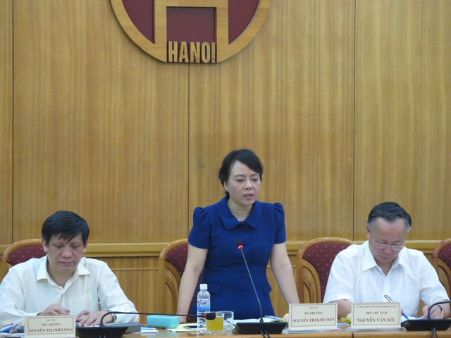 Lãnh đạo Bộ Y tế làm việc với UBND Thành phố Hà Nội